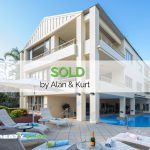 HOLIDAY APARTMENT ON SOUGHT AFTER MAIN STREET | 100M TO BEACH