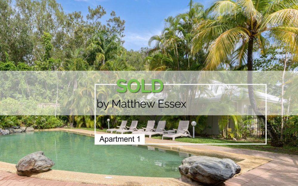POOLSIDE RESIDENTIAL OR HOLIDAY COTTAGE