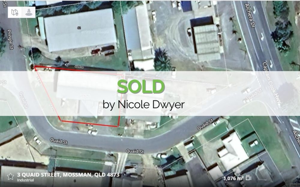 LARGE SHED AND OFFICE ON CORNER BLOCK