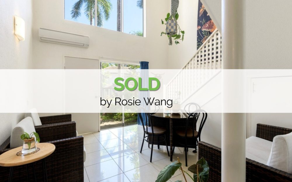 POOL SIDE, IMMACULATE AND SPACIOUS, 2 BED 2 BATH VILLA IN POPULAR RESORT – INVESTMENT OR RESIDENTIAL