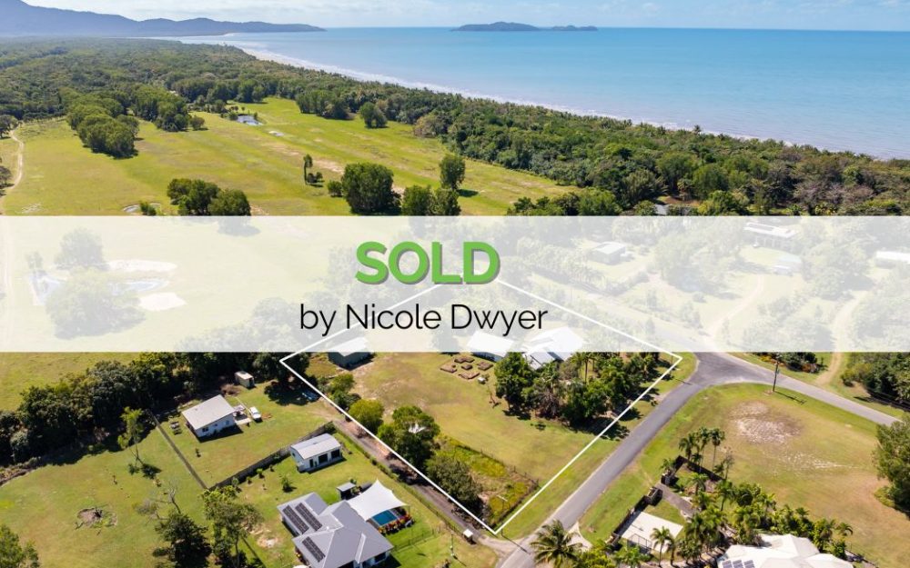 Beachside and Rural Lifestyle: A Lovely Spacious Home
